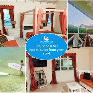  Holiday home Surfer's Paradise Retreat - Gated Community Townhouse For Surfers & Families Barbados